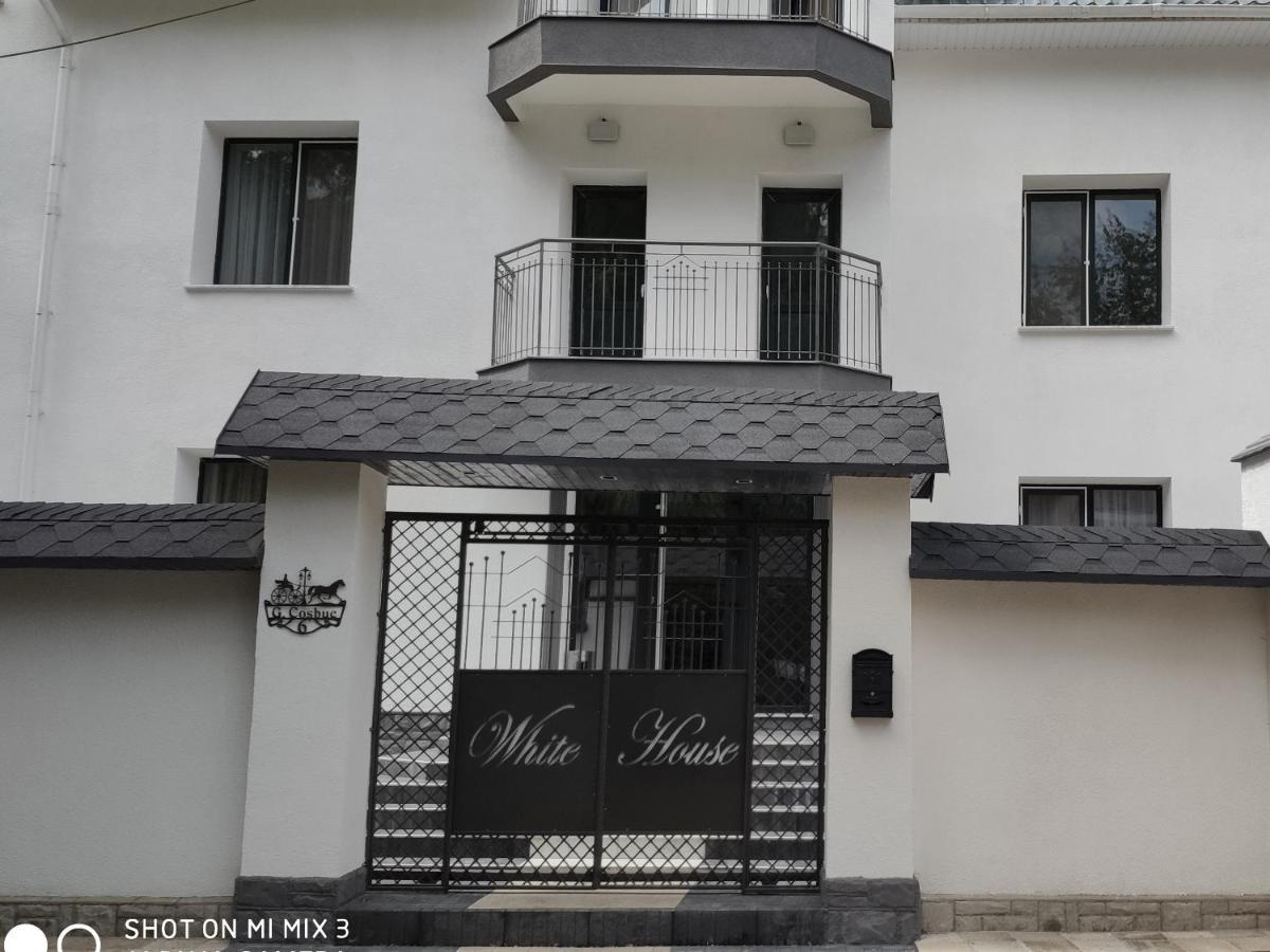 巴尔蒂White House公寓式酒店 外观 照片